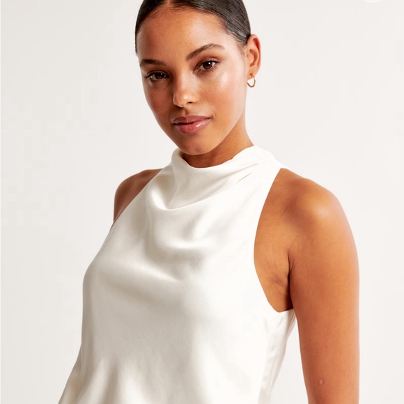 NWT, never worn, white high neck draped jumpsuit. Size M. - Picture 4 of 4